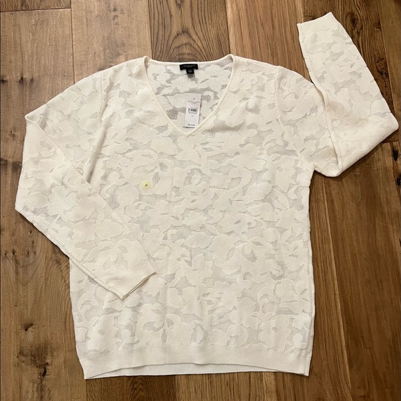 Gorgeous Ann Taylor Factory Long-Sleeve White Lightweight Sweater Size XL *NWT* - Picture 2 of 8